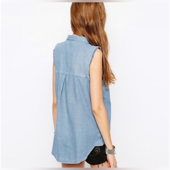Free People Chambray Button Down Sleeveless Linen Blend Top Size Large - Picture 2 of 8